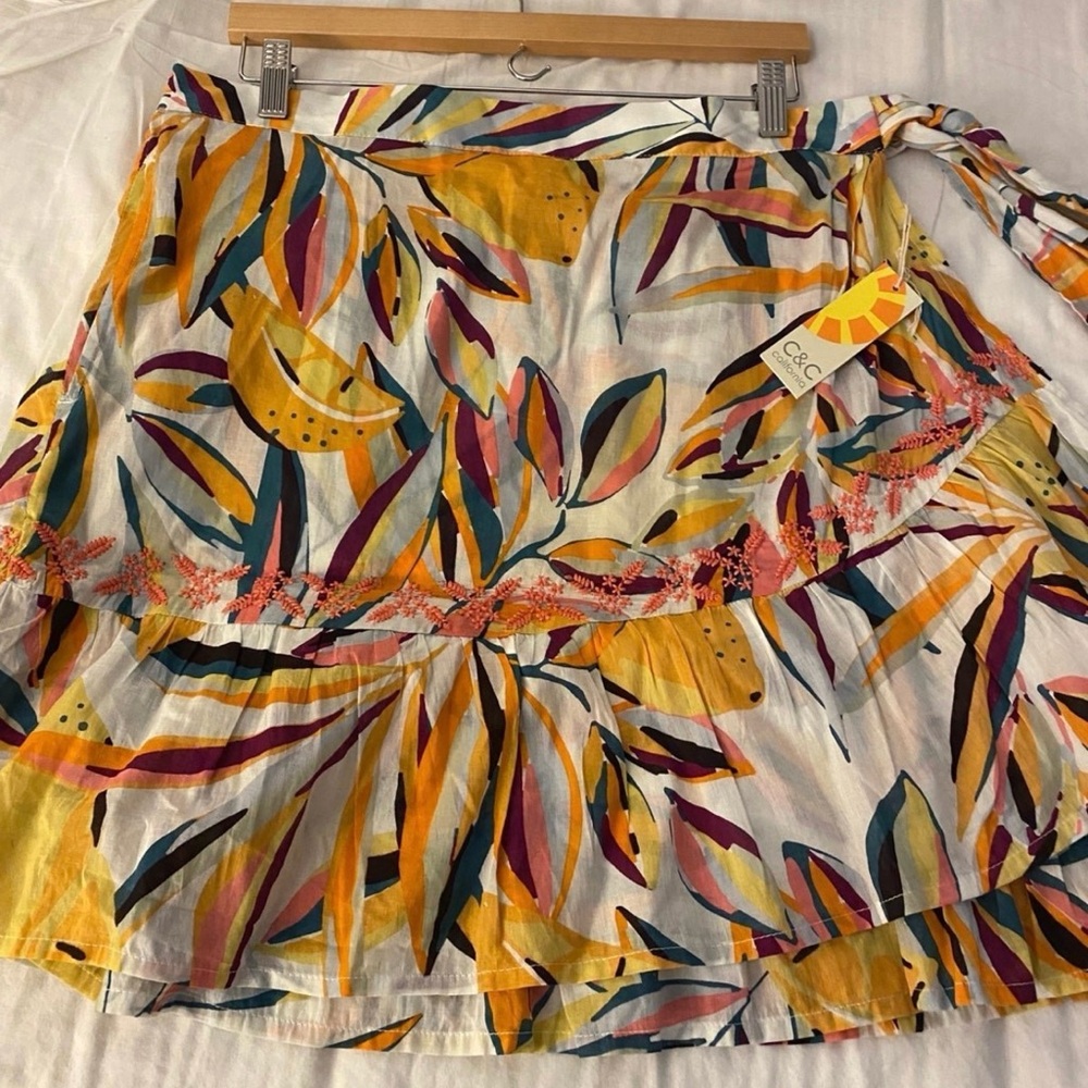 New with tags wrap style skirt by c&c california